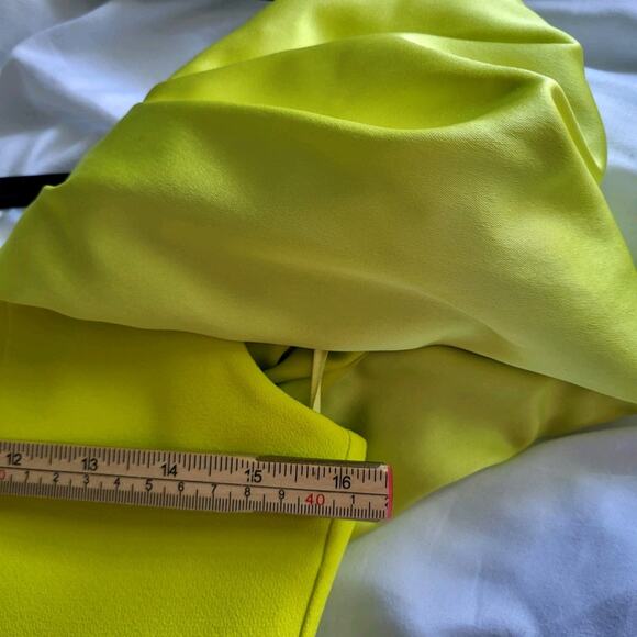 NWT $2230 Safiyaa Abra crêpe and satin gowncape-effect Sz S neon Green Cocktail - Picture 11 of 16